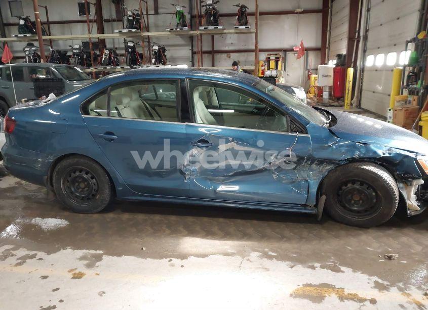 Photo 13 of 2017 Volkswagen Jetta 1.4T SE (VIN 3VWB67AJ8HM317537)