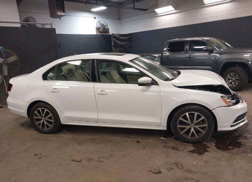 Photo 13 of 2017 Volkswagen Jetta 1.4T SE (VIN 3VWB67AJ8HM319482)