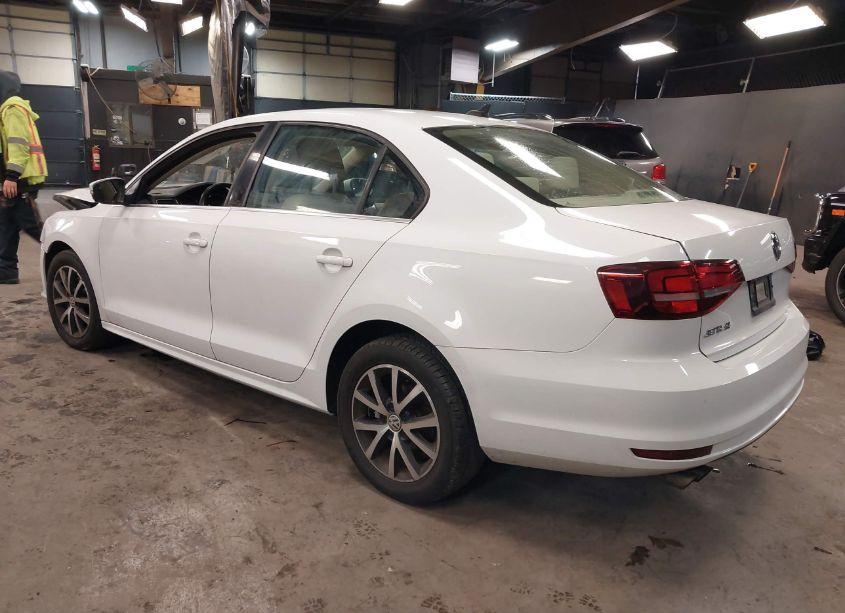 Photo 3 of 2017 Volkswagen Jetta 1.4T SE (VIN 3VWB67AJ8HM319482)