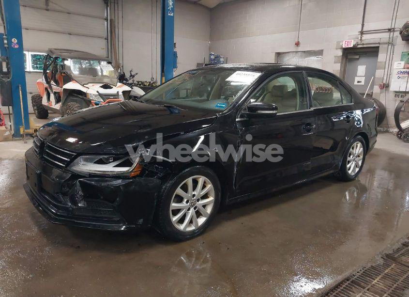 Photo 2 of 2017 Volkswagen Jetta 1.4T SE (VIN 3VWB67AJ9HM302416)