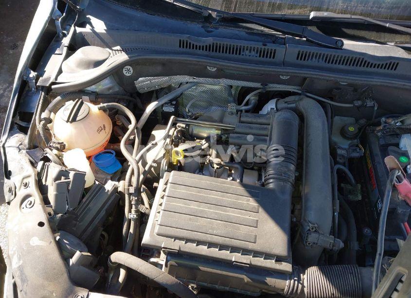 Photo 10 of 2017 Volkswagen Jetta 1.4T SE (VIN 3VWB67AJXHM280992)