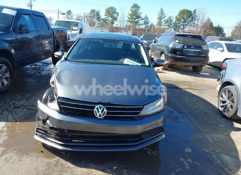 Photo 12 of 2017 Volkswagen Jetta 1.4T SE (VIN 3VWB67AJXHM280992)