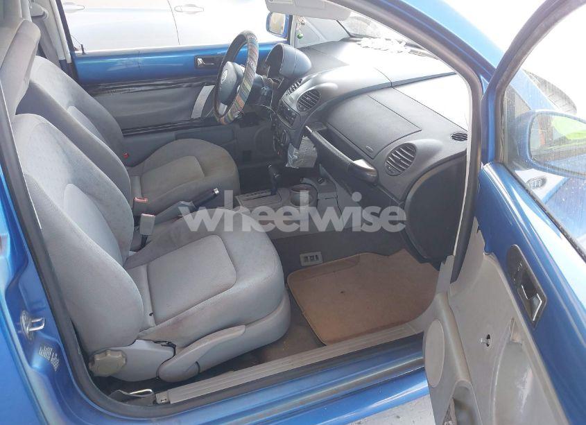 Photo 5 of 2001 Volkswagen New BEETLE GL (VIN 3VWBB21C51M471855)