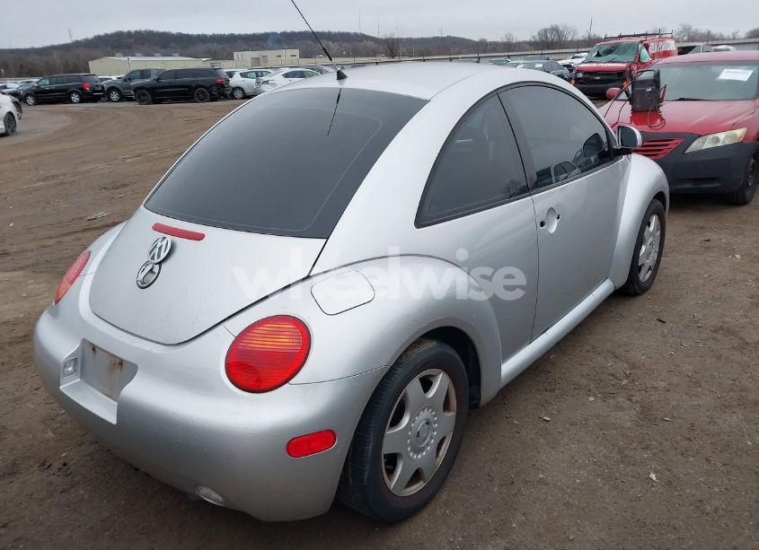Photo 4 of 1998 Volkswagen New BEETLE (VIN 3VWBB61C4WM039269)