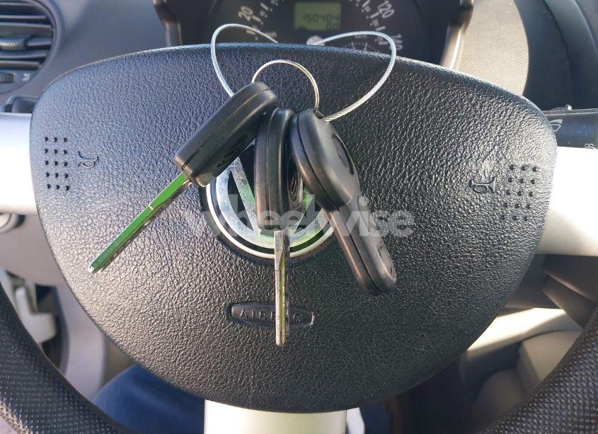 Photo 11 of 1998 Volkswagen New BEETLE (VIN 3VWBB61C6WM018598)