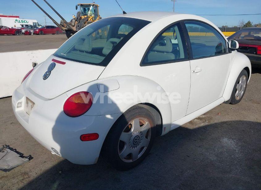 Photo 4 of 1998 Volkswagen New BEETLE (VIN 3VWBB61C6WM018598)