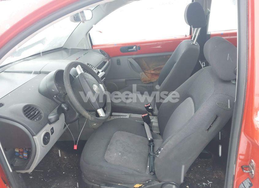 Photo 5 of 2003 Volkswagen New BEETLE GL (VIN 3VWBK21C03M444694)