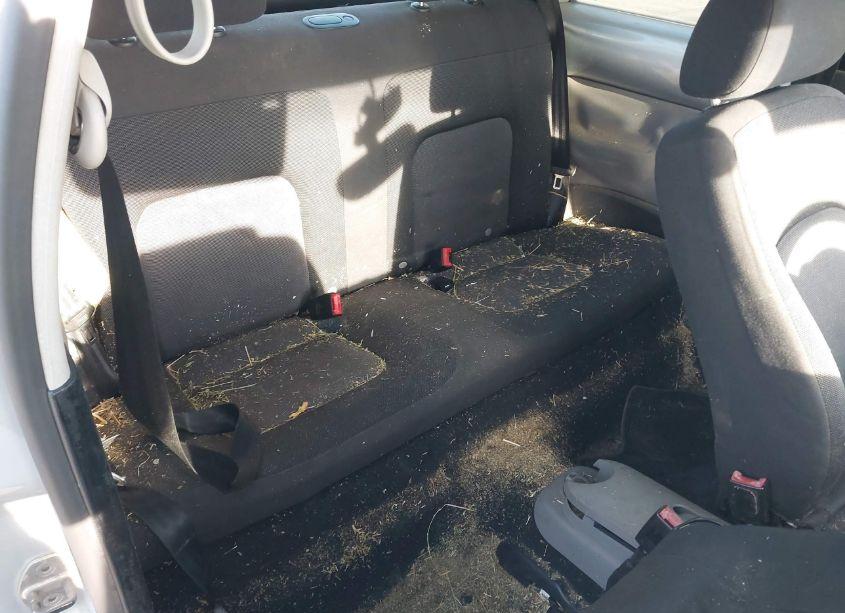 Photo 8 of 2003 Volkswagen New BEETLE GL (VIN 3VWBK21C73M441386)