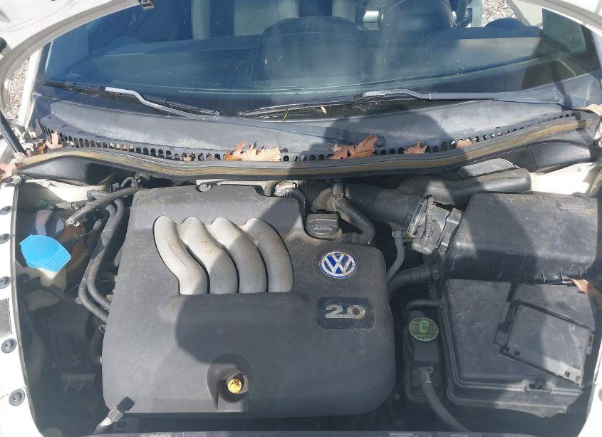 Photo 10 of 2001 Volkswagen New BEETLE GL (VIN 3VWBK21CX1M446112)