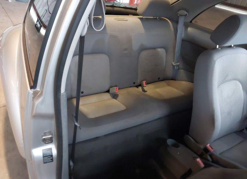 Photo 8 of 2003 Volkswagen New BEETLE GL (VIN 3VWBK21CX3M422038)