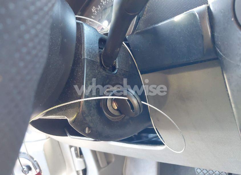 Photo 11 of 2004 Volkswagen New BEETLE GL (VIN 3VWBK31C24M405936)