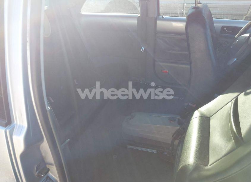 Photo 8 of 2004 Volkswagen New BEETLE GL (VIN 3VWBK31C24M405936)