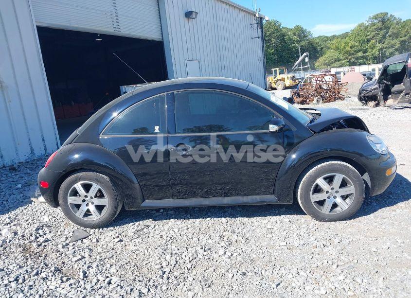 Photo 13 of 2005 Volkswagen New BEETLE GL (VIN 3VWBK31C25M413925)