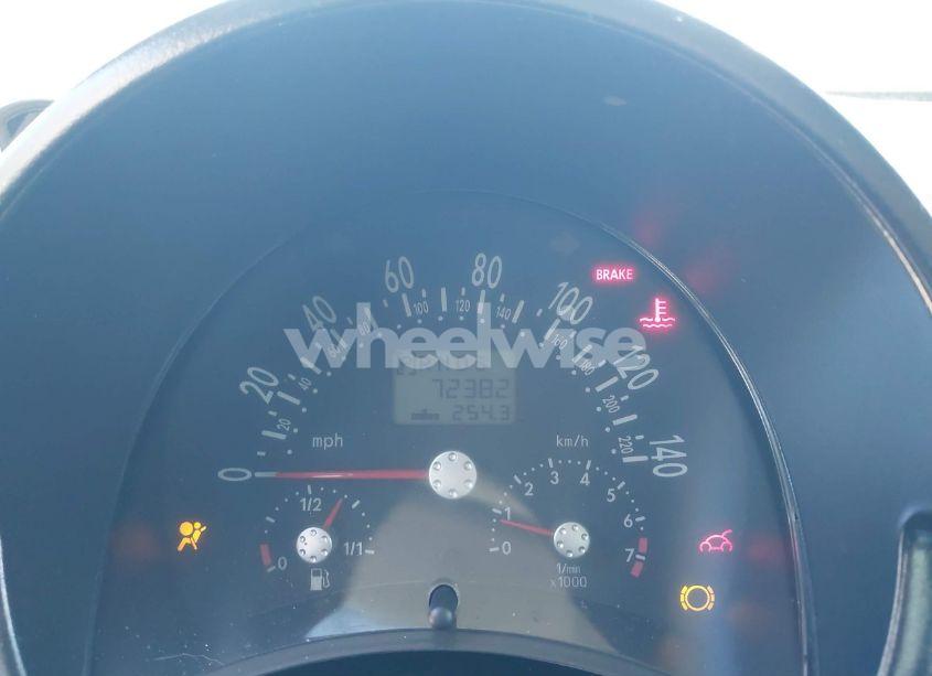 Photo 15 of 2005 Volkswagen New BEETLE GL (VIN 3VWBK31C25M413925)