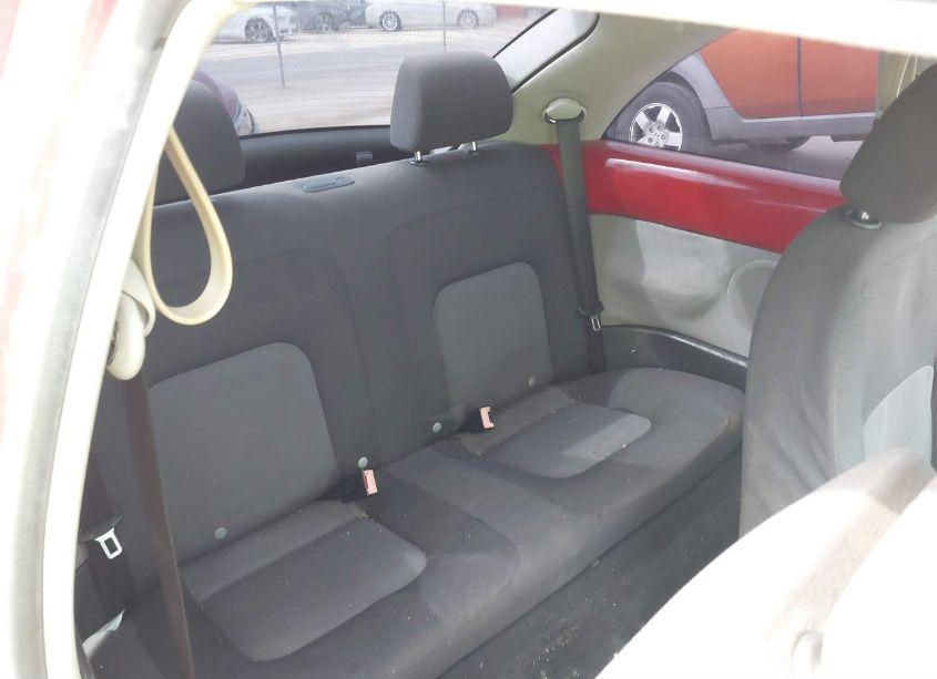 Photo 8 of 2005 Volkswagen New BEETLE GL (VIN 3VWBK31C25M414461)