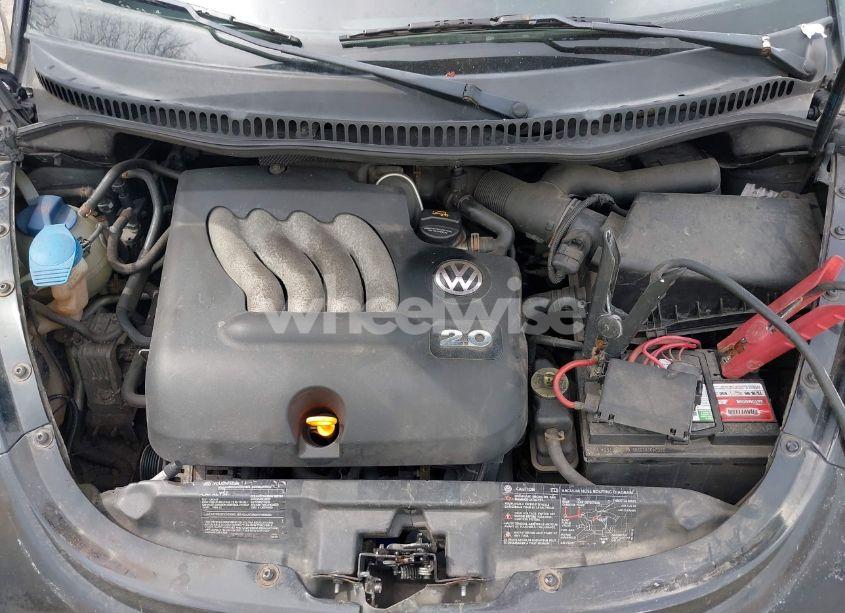 Photo 10 of 2004 Volkswagen New BEETLE GL (VIN 3VWBK31CX4M416912)