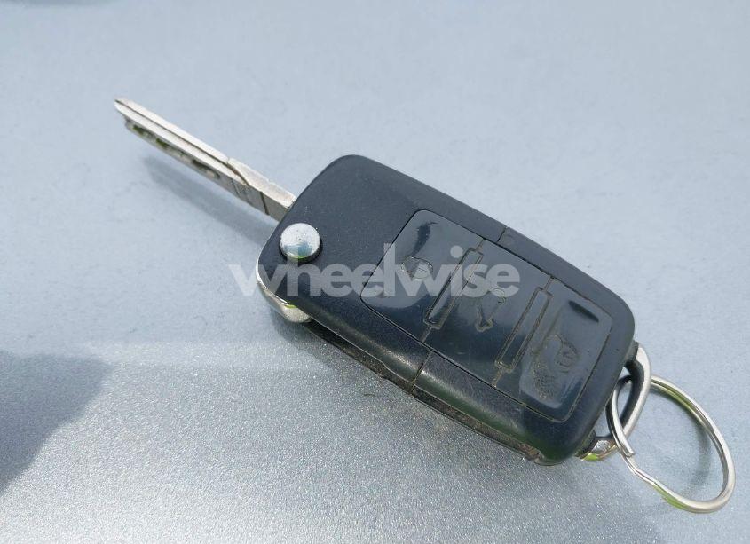 Photo 11 of 2004 Volkswagen New BEETLE GL (VIN 3VWBK31CX4M416912)