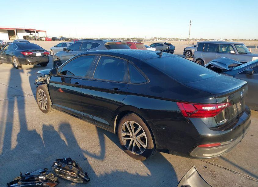 Photo 3 of 2024 Volkswagen Jetta 1.5T SPORT (VIN 3VWBM7BU0RM006524)