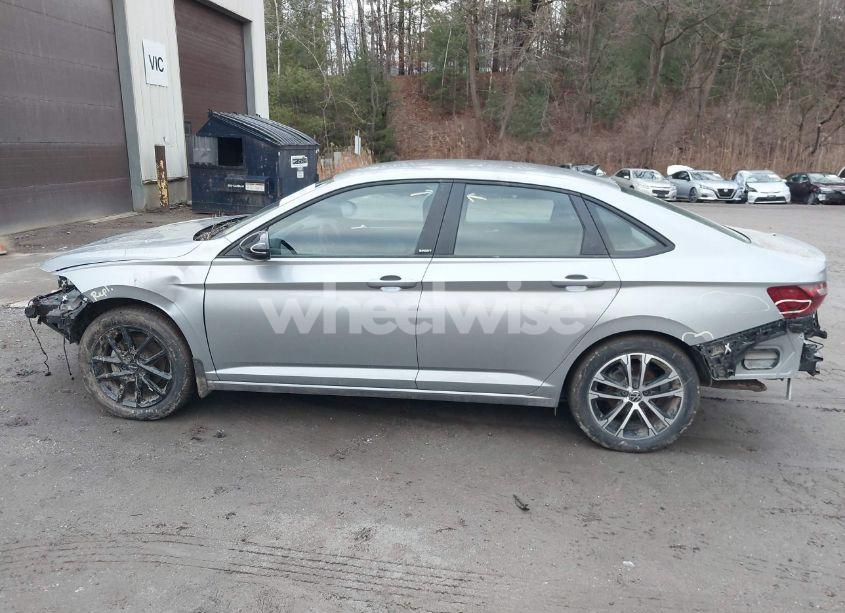 Photo 15 of 2024 Volkswagen Jetta 1.5T SPORT (VIN 3VWBM7BU0RM021069)