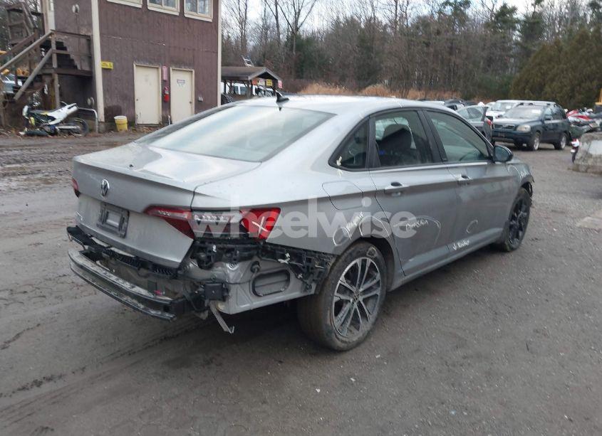 Photo 4 of 2024 Volkswagen Jetta 1.5T SPORT (VIN 3VWBM7BU0RM021069)