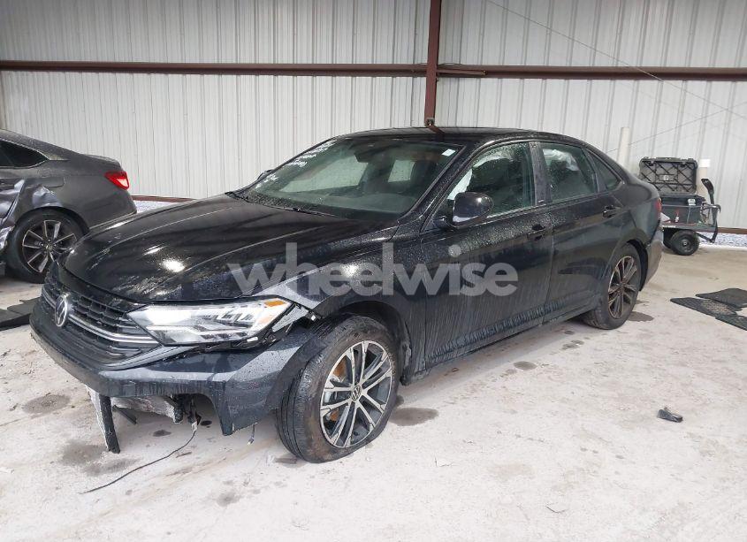 Photo 2 of 2024 Volkswagen Jetta 1.5T SPORT (VIN 3VWBM7BU1RM006645)