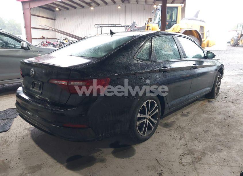 Photo 4 of 2024 Volkswagen Jetta 1.5T SPORT (VIN 3VWBM7BU1RM006645)