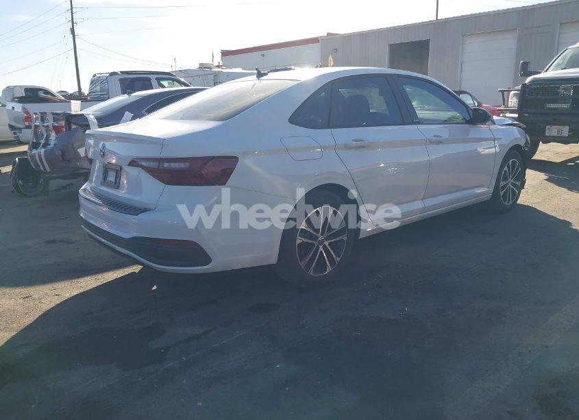 Photo 4 of 2024 Volkswagen Jetta 1.5T SPORT (VIN 3VWBM7BU1RM052265)