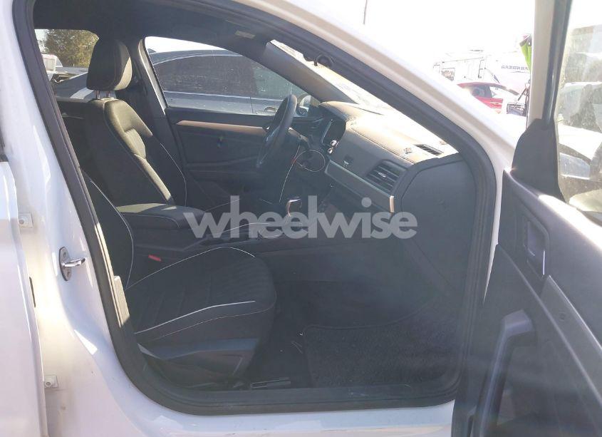 Photo 5 of 2024 Volkswagen Jetta 1.5T SPORT (VIN 3VWBM7BU1RM052265)