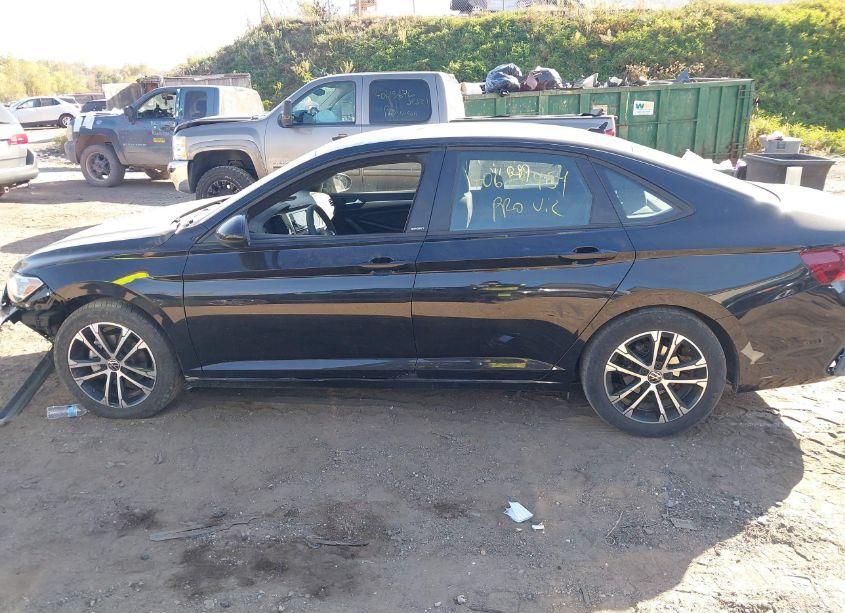Photo 15 of 2023 Volkswagen Jetta 1.5T SPORT (VIN 3VWBM7BU2PM005307)