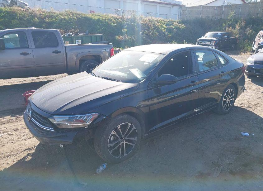 Photo 2 of 2023 Volkswagen Jetta 1.5T SPORT (VIN 3VWBM7BU2PM005307)