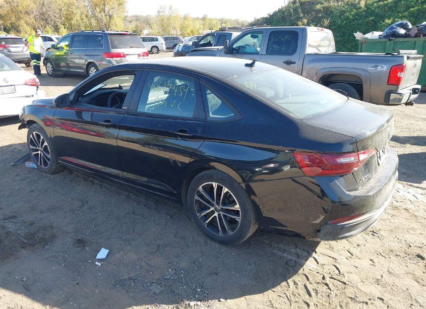 Photo 3 of 2023 Volkswagen Jetta 1.5T SPORT (VIN 3VWBM7BU2PM005307)