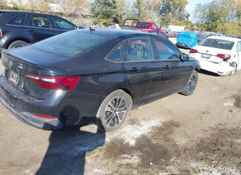 Photo 4 of 2023 Volkswagen Jetta 1.5T SPORT (VIN 3VWBM7BU2PM005307)