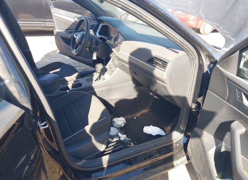 Photo 5 of 2023 Volkswagen Jetta 1.5T SPORT (VIN 3VWBM7BU2PM005307)