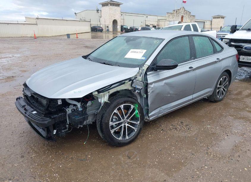 Photo 2 of 2024 Volkswagen Jetta 1.5T SPORT (VIN 3VWBM7BU2RM043154)