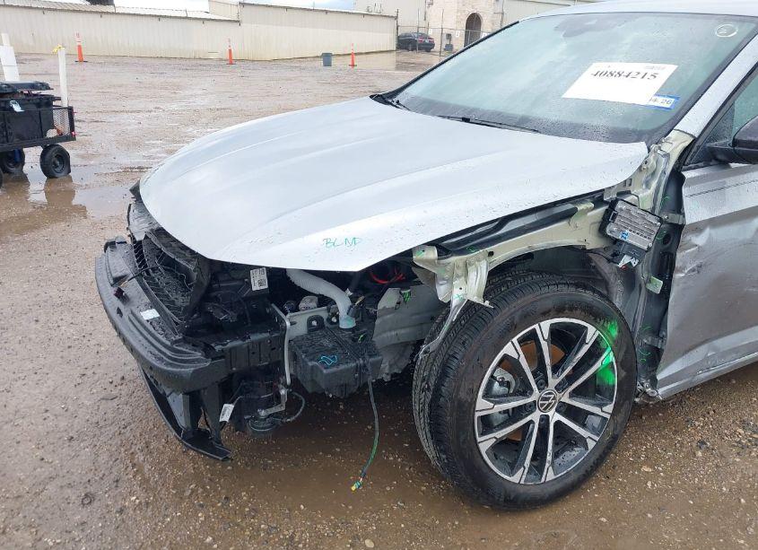 Photo 6 of 2024 Volkswagen Jetta 1.5T SPORT (VIN 3VWBM7BU2RM043154)