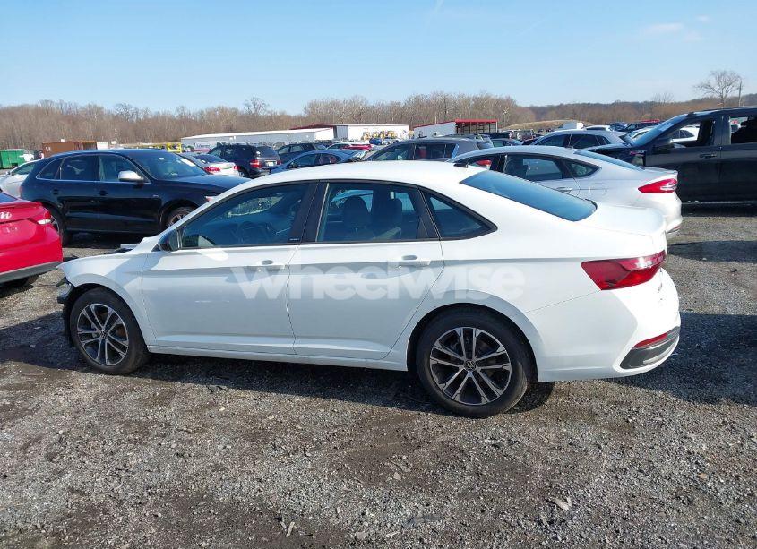 Photo 14 of 2024 Volkswagen Jetta 1.5T SPORT (VIN 3VWBM7BU2RM089731)