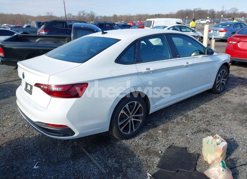 Photo 4 of 2024 Volkswagen Jetta 1.5T SPORT (VIN 3VWBM7BU2RM089731)