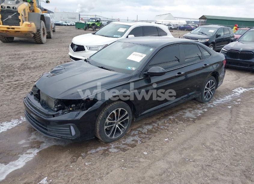 Photo 2 of 2022 Volkswagen Jetta 1.5T SPORT (VIN 3VWBM7BU3NM027393)