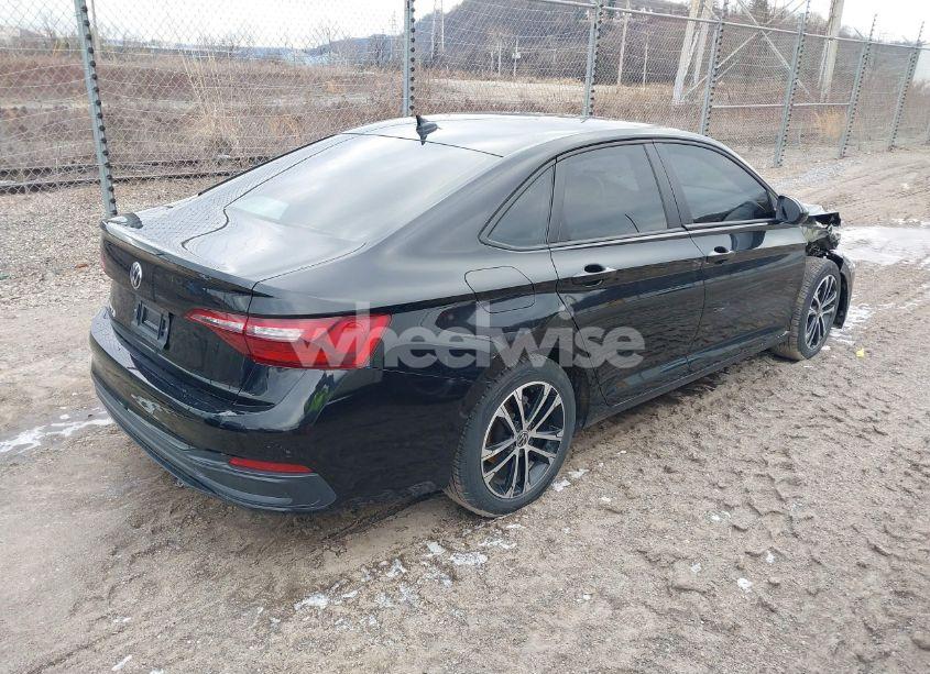 Photo 4 of 2022 Volkswagen Jetta 1.5T SPORT (VIN 3VWBM7BU3NM027393)