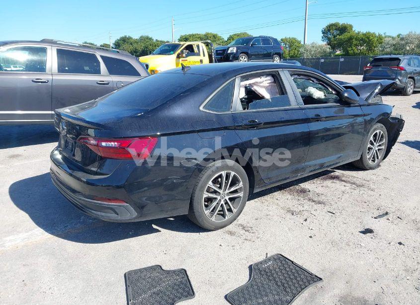 Photo 4 of 2024 Volkswagen Jetta 1.5T SPORT (VIN 3VWBM7BU3RM021955)