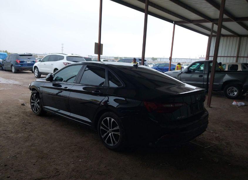 Photo 3 of 2024 Volkswagen Jetta 1.5T SPORT (VIN 3VWBM7BU3RM034270)