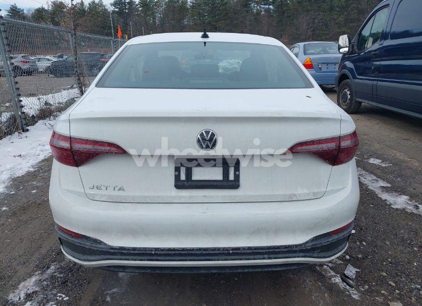 Photo 16 of 2024 Volkswagen Jetta 1.5T SPORT (VIN 3VWBM7BU4RM040241)
