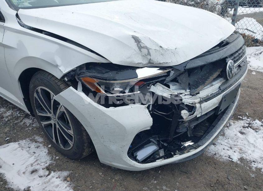 Photo 6 of 2024 Volkswagen Jetta 1.5T SPORT (VIN 3VWBM7BU4RM040241)