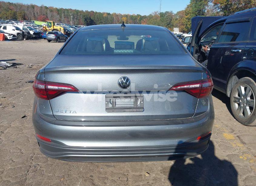 Photo 16 of 2024 Volkswagen Jetta 1.5T SPORT (VIN 3VWBM7BU4RM077497)