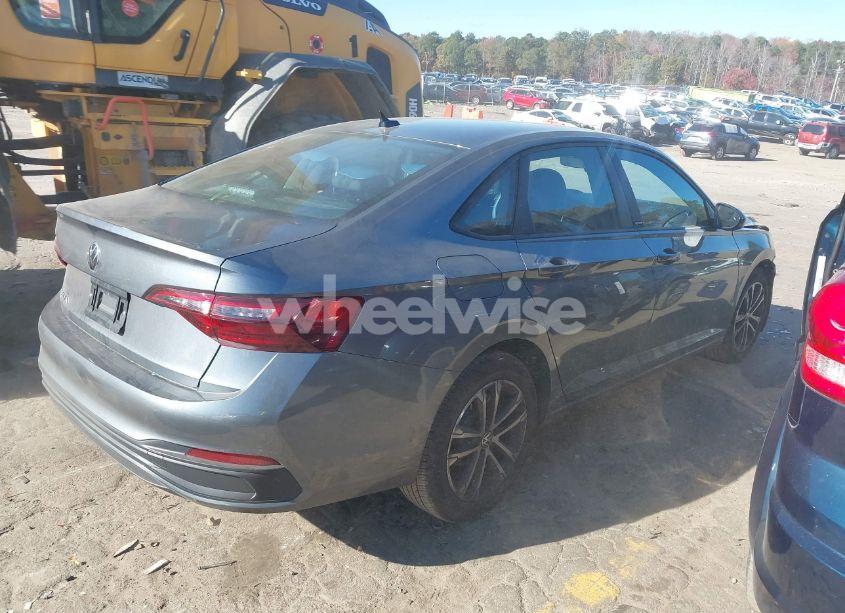 Photo 4 of 2024 Volkswagen Jetta 1.5T SPORT (VIN 3VWBM7BU4RM077497)