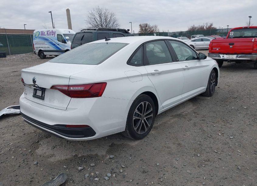 Photo 4 of 2024 Volkswagen Jetta 1.5T SPORT (VIN 3VWBM7BU5RM038143)