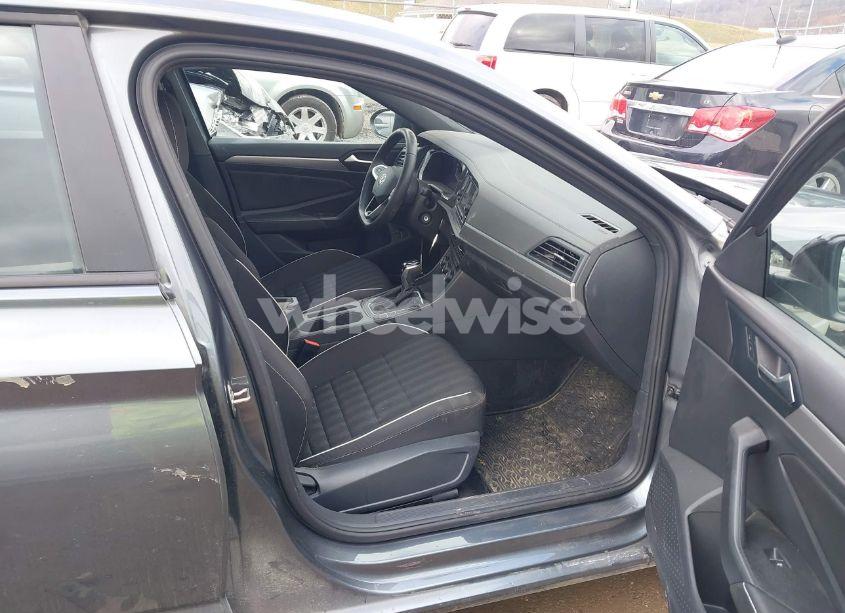 Photo 5 of 2024 Volkswagen Jetta 1.5T SPORT (VIN 3VWBM7BU7RM083570)