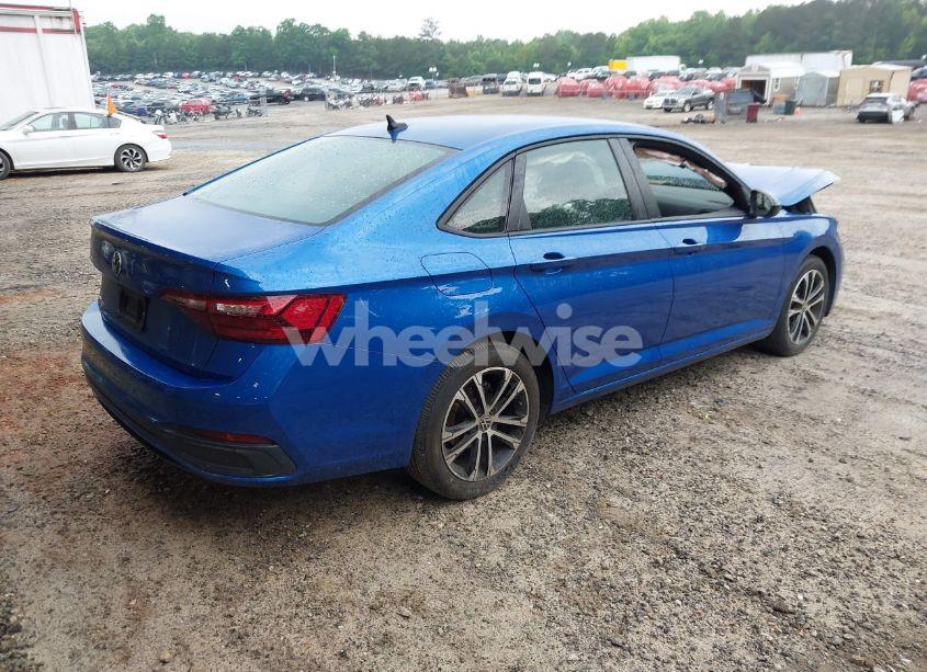 Photo 4 of 2022 Volkswagen Jetta 1.5T SPORT (VIN 3VWBM7BU8NM026837)