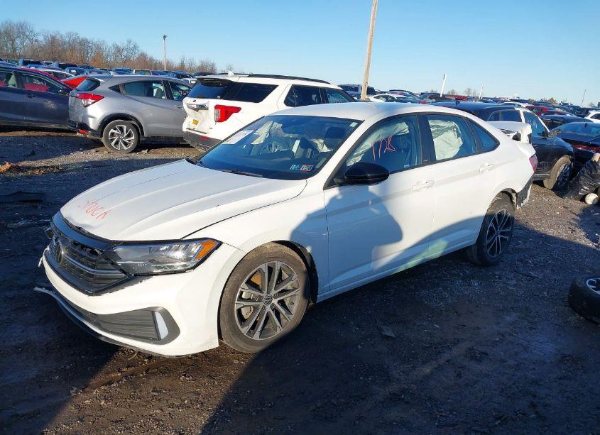 Photo 2 of 2023 Volkswagen Jetta 1.5T SPORT (VIN 3VWBM7BU9PM010861)