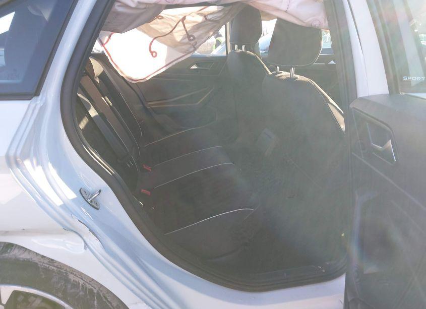 Photo 8 of 2023 Volkswagen Jetta 1.5T SPORT (VIN 3VWBM7BU9PM010861)